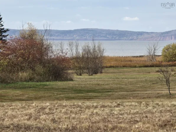 29 Shipyard Rd, West Hants, NS B0N 2A0