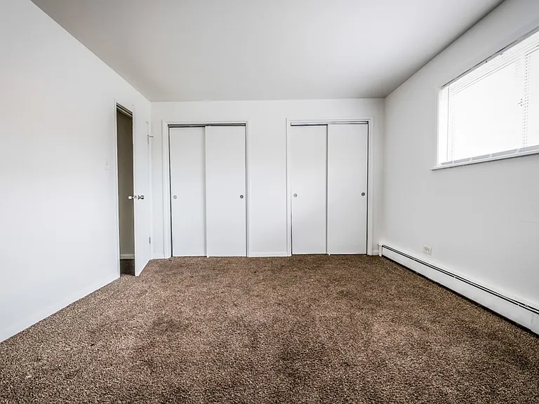 8100 S Drexel Ave — Photo 4
