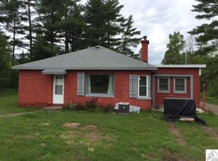 435 3rd St, Carlton, MN 55718