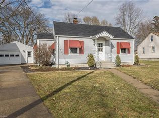 1128 Willow St, Grafton, OH 44044