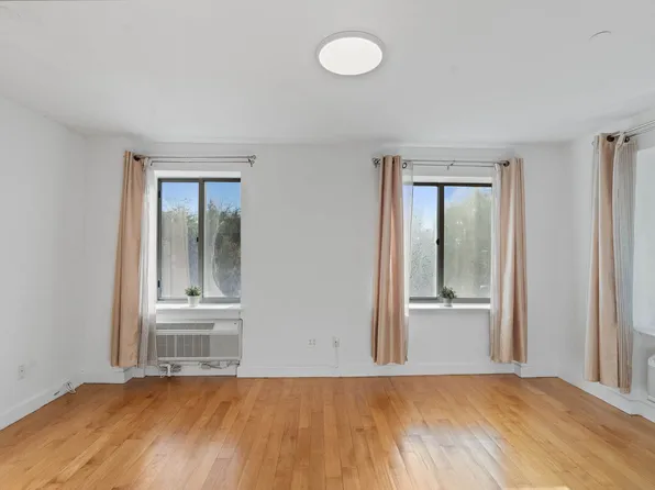 2360 Amsterdam Avenue image 6 of 17