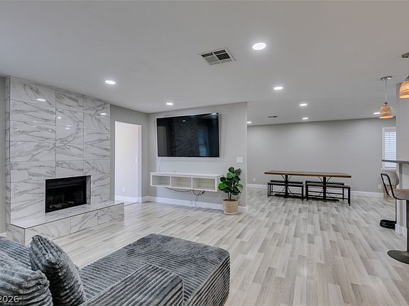 5th image of 847 Shoreview Dr