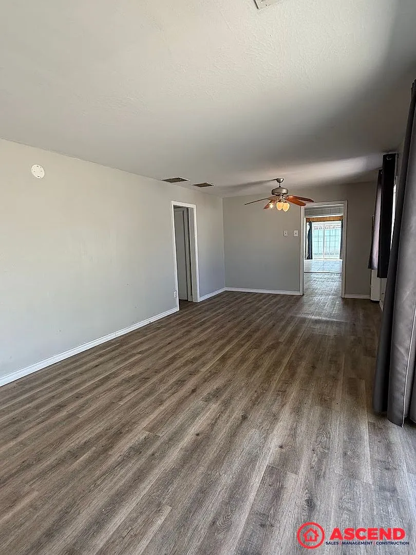 Spacious 4BD/2BA Home in Taft Fully Equipped & Move-In Ready! — Photo 3