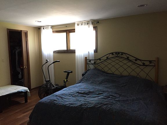 Bedroom 1 (Master)