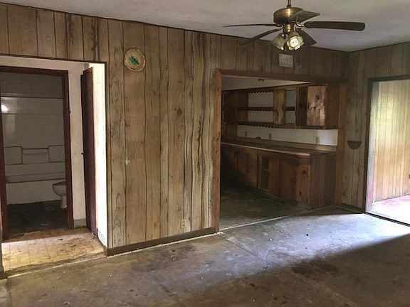 5th image of 5700 Crawford Ln
