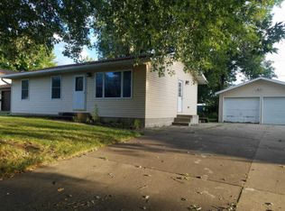 301 7th St NE, Kasson, MN 55944
