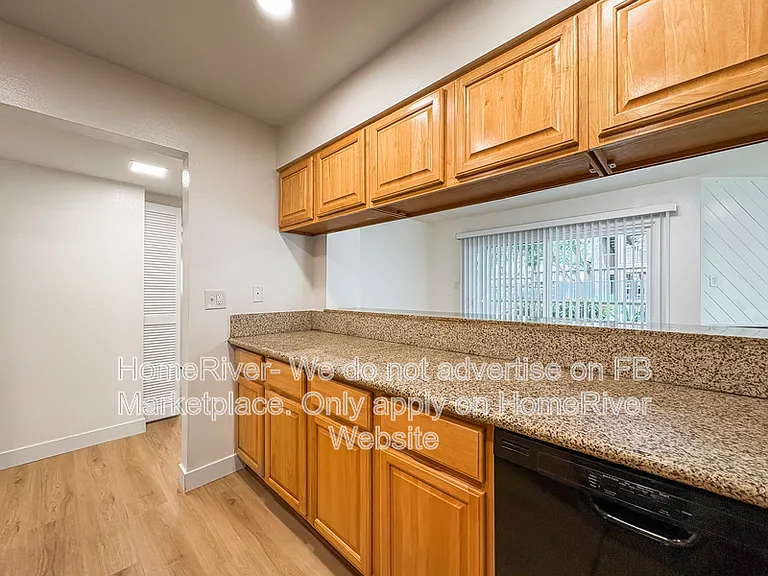572 Ebbtide Cir — Photo 8