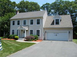 239 Elm St, Old Saybrook, CT 06475