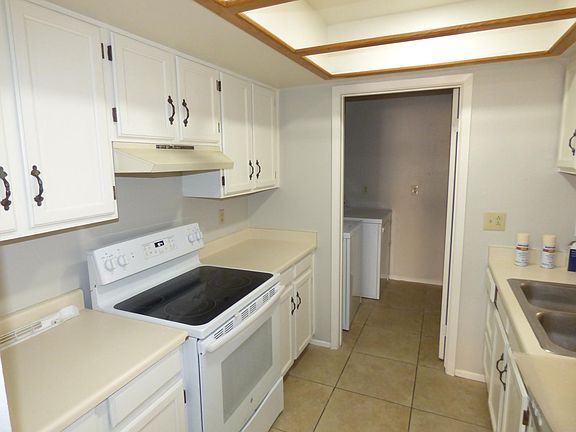 4th image of 1466 W La Jolla Dr