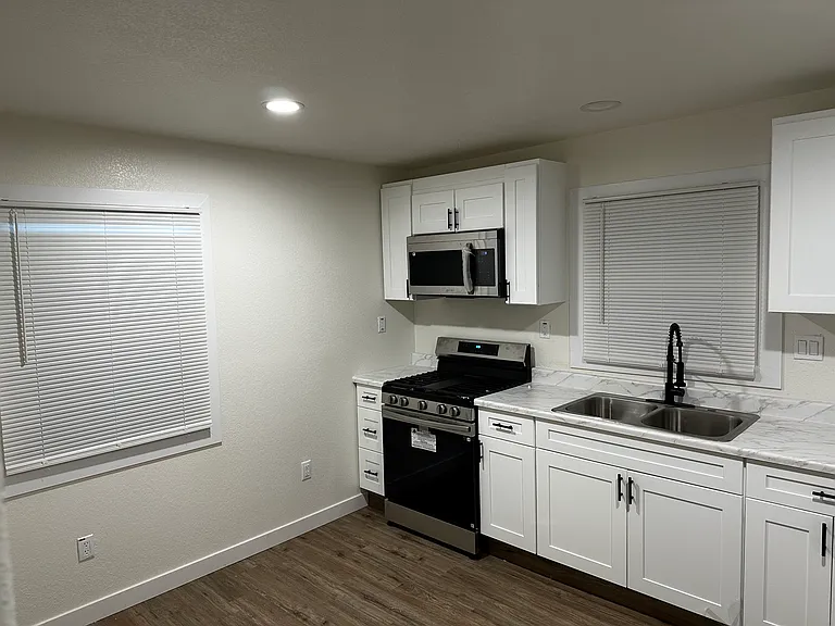 505 Carpino Ave #507 — Photo 8