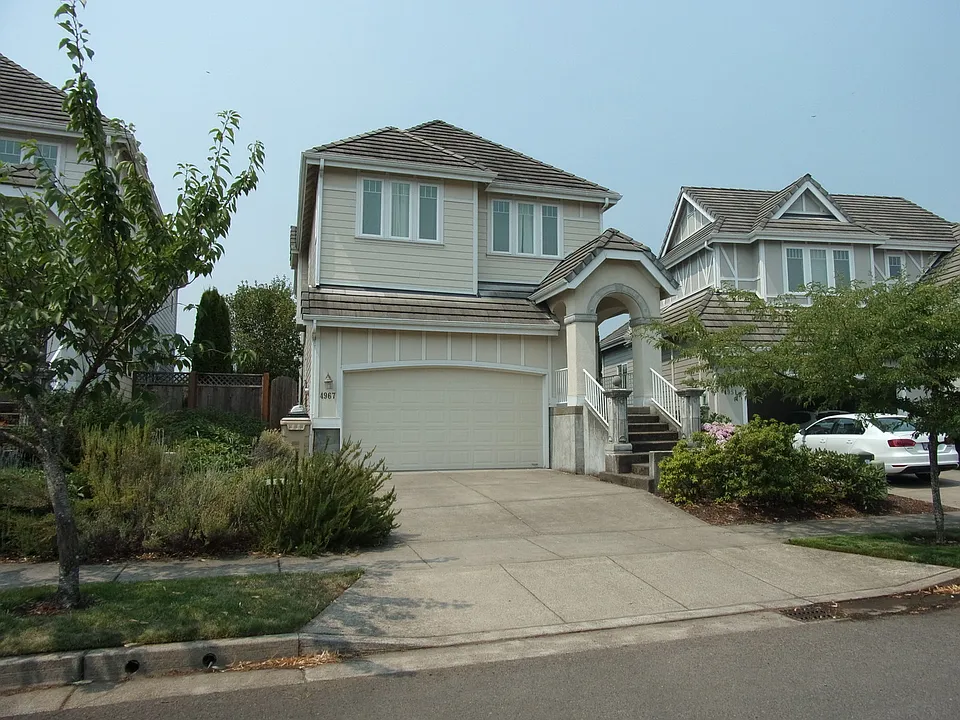 4967 NW Lavender Cir