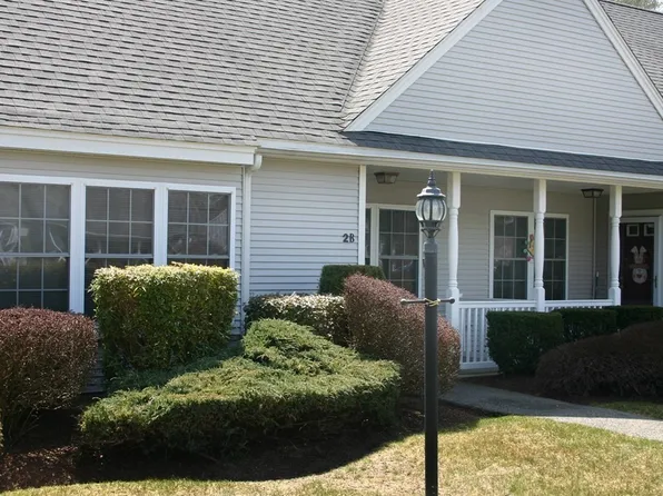 2 Cranberry Grove Way APT B, Wareham, MA 02571