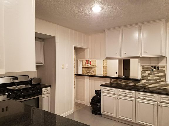 3rd image of 4111 Bayshore Dr