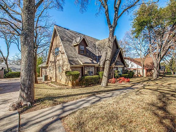 2nd image of 2118 Wilson Dr