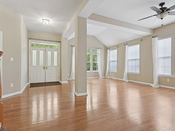 2nd image of 48 Landau Rd