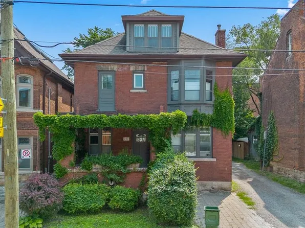 217 Caroline St S, Hamilton, ON L8P 3L5