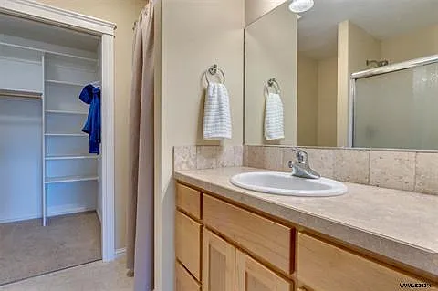 537 SE Oak Grove Ave — Photo 13