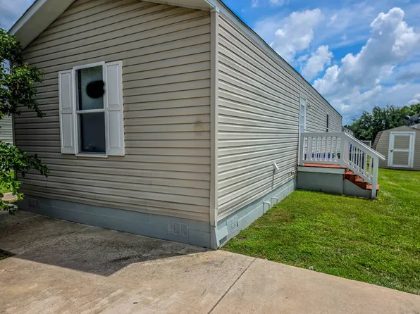 113400 Los Robles Cir, Del Valle, TX 78617