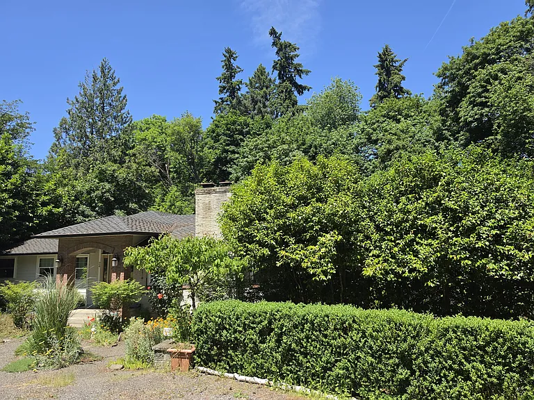 24 Algona Dr #A — Photo 2