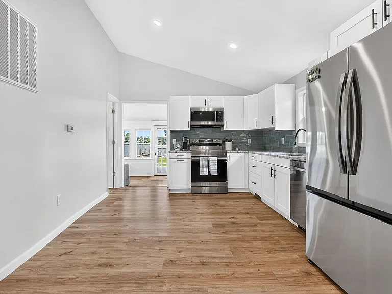 7690 Walnut St — Photo 14