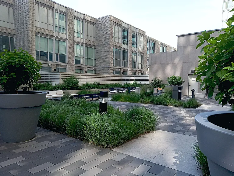 111 Saint Clair Ave W — Photo 24