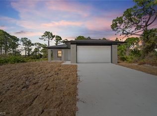 3304 69th St W, Lehigh Acres, FL 33971
