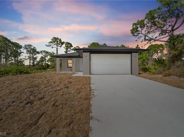 3304 69th St W, Lehigh Acres, FL 33971
