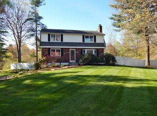 85 Pennacook Rd, Tewksbury, MA 01876