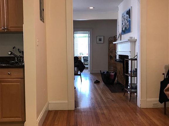 4th image of 52 Garden St #19