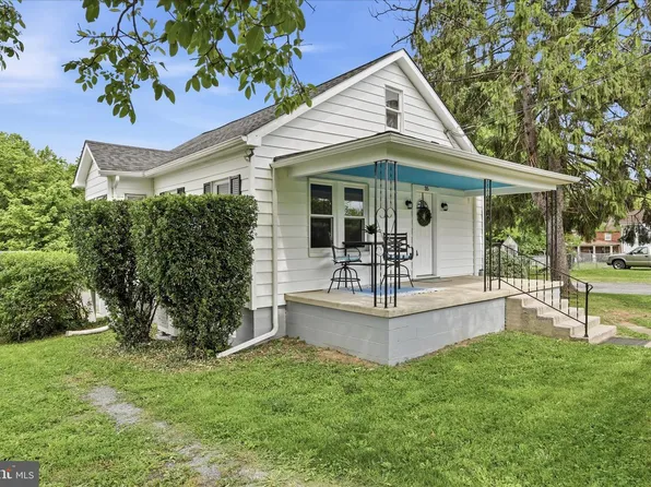 35 Paul Courtney Dr, Harpers Ferry, WV 25425