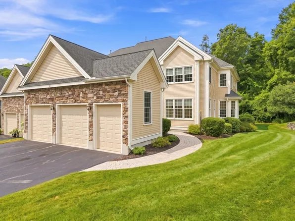 30 Tournament Way Unit 30, Sutton, MA 01590