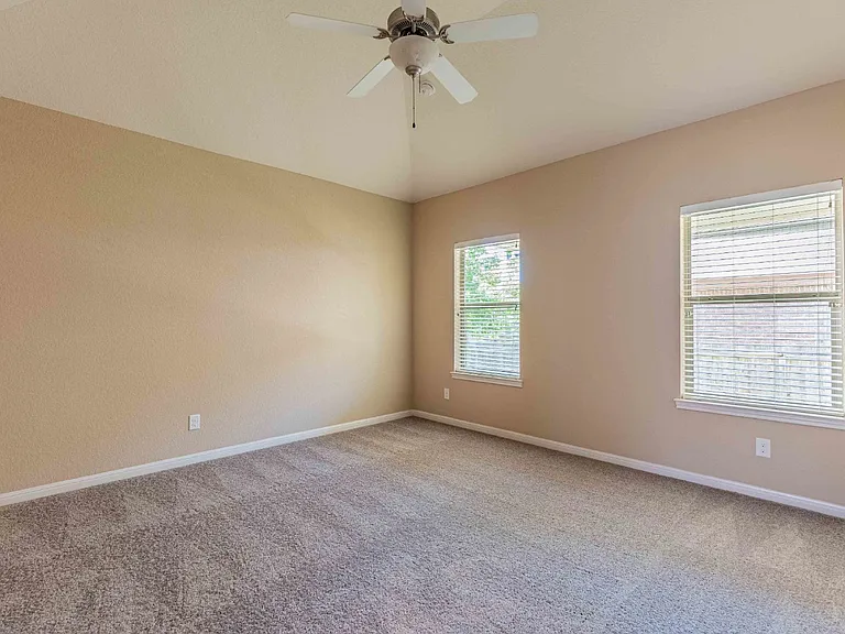 8730 Poppy Hls — Photo 22