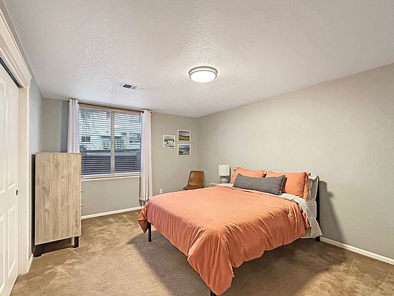2nd image of 1678 Ames Ct