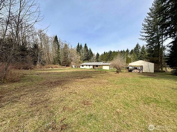 3rd image of 246 Calvin Road