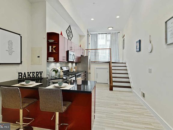 2nd image of 1538 Ogden St APT 1