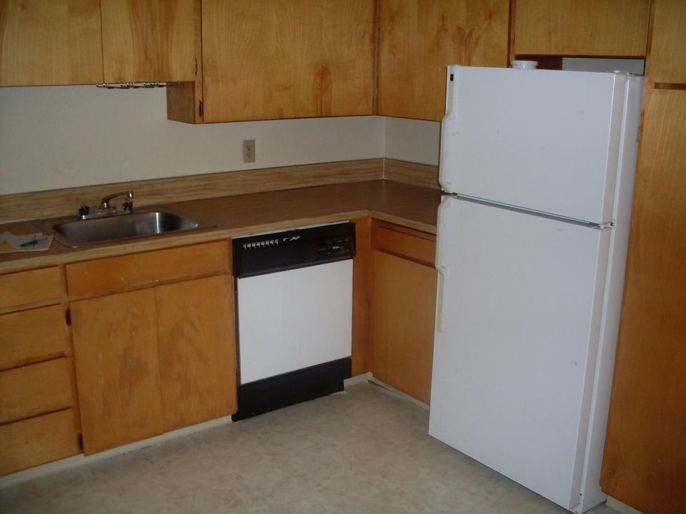 2nd image of 6538 2nd Ave NE #6538