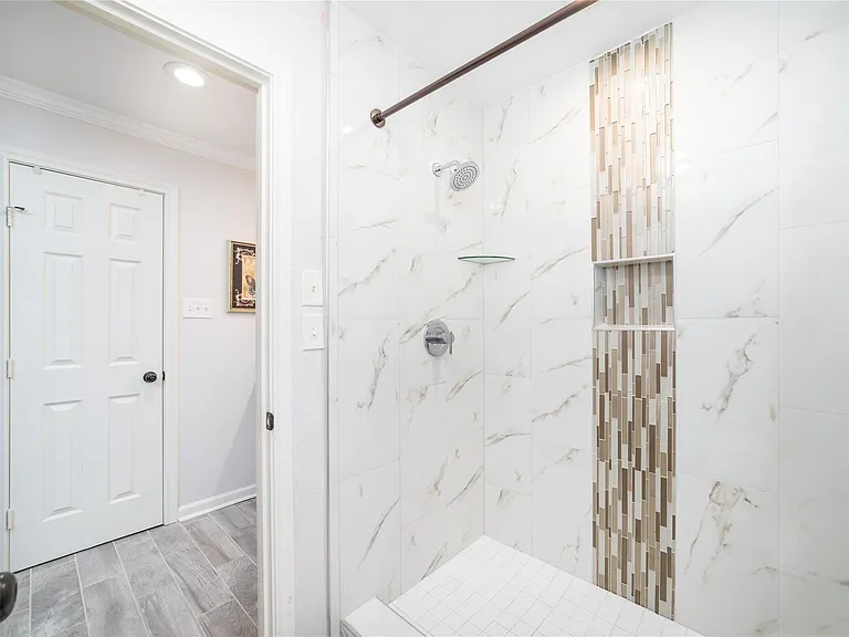 3422 Rustling Pines St — Photo 23
