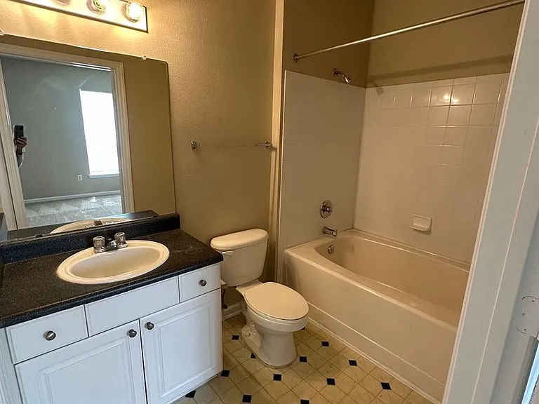 8836 Villa View Cir #201 — Photo 17