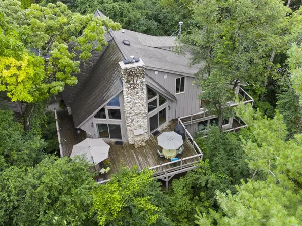 412 South Taliesin ROAD, Wales, WI 53183