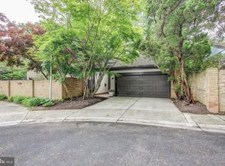 6312 Herkos Ct, Bethesda, MD 20817