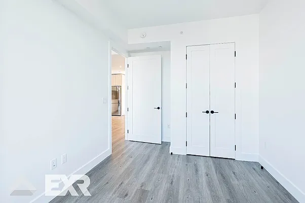Rented by EXR | media 10