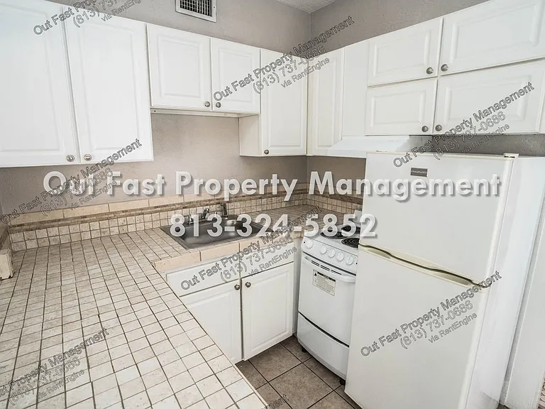 549 2nd St N #1 — Photo 11