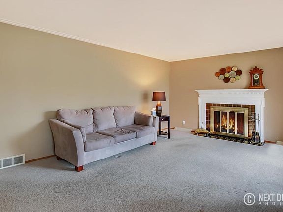 2nd image of 134 W 35th St
