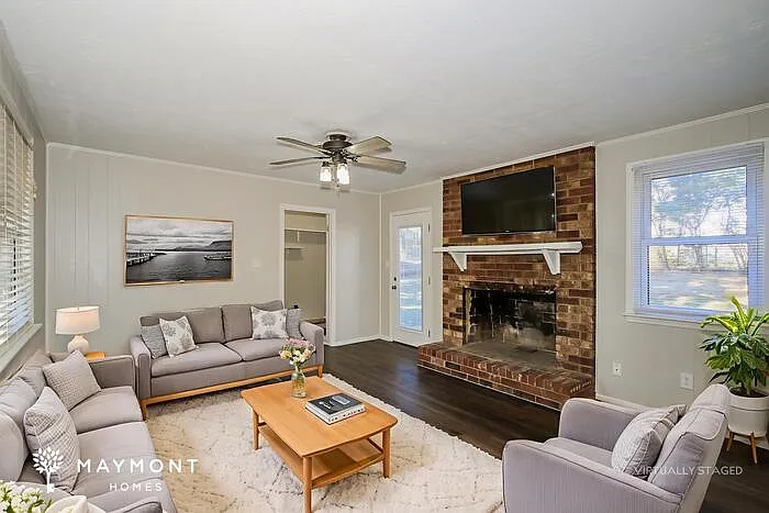 3 bed, 2.0 bath, 1293 sqft, $1,545 — Photo 4