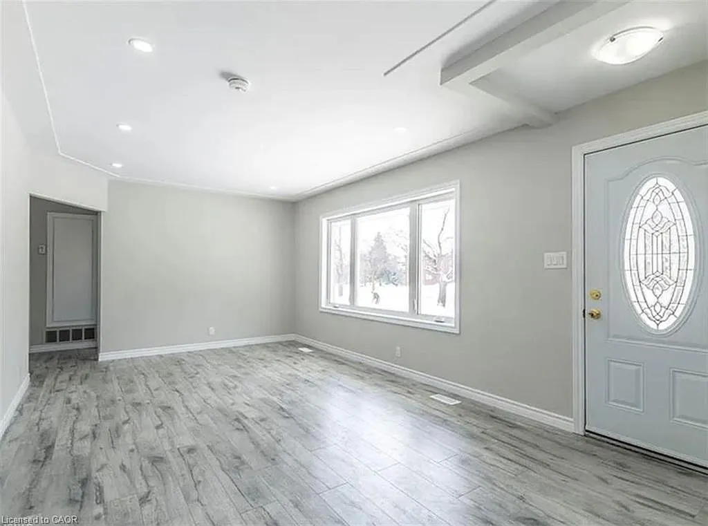 116 Siebert Avenue Kitchener — Photo 3