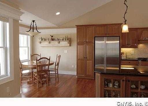 3rd image of 6768 Flametree Dr
