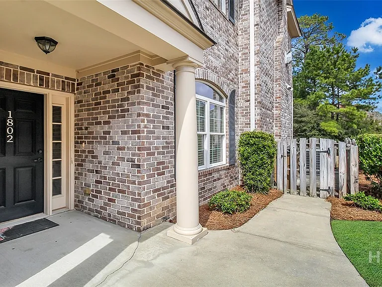 1802 Woodside Rdg — Photo 4