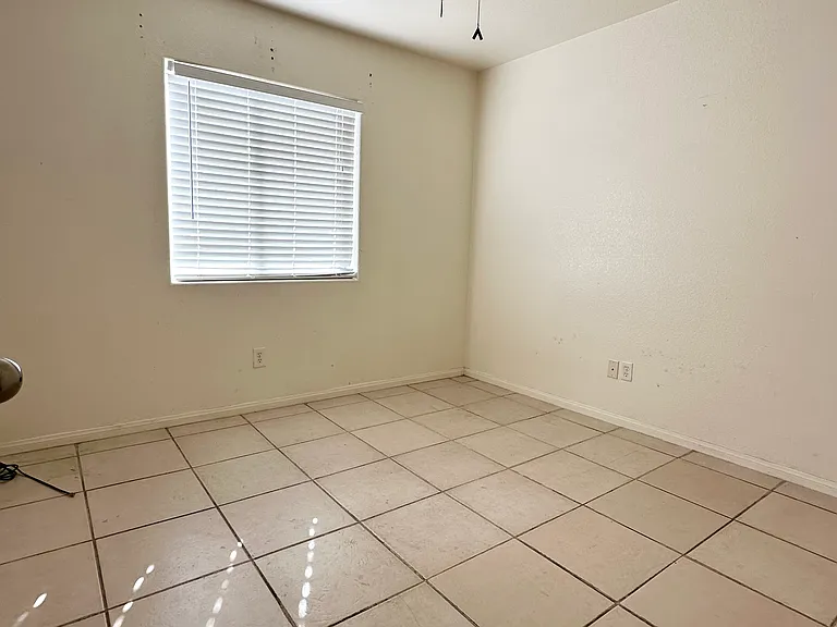 1011 Jubilee Ct — Photo 10