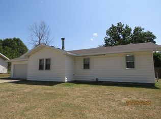 110 S Inmon St, Clever, MO 65631