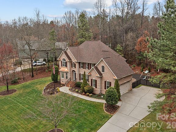 3rd image of 7717 Cottonwood Dr